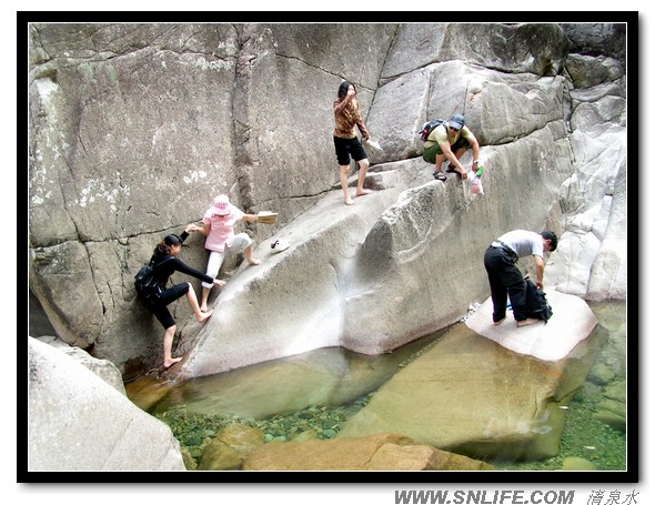 畅游杨梅州双溪峡谷